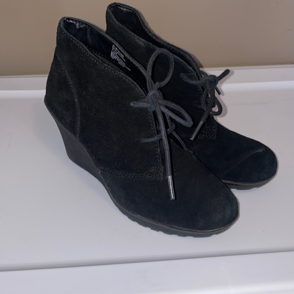 Wedge bootie